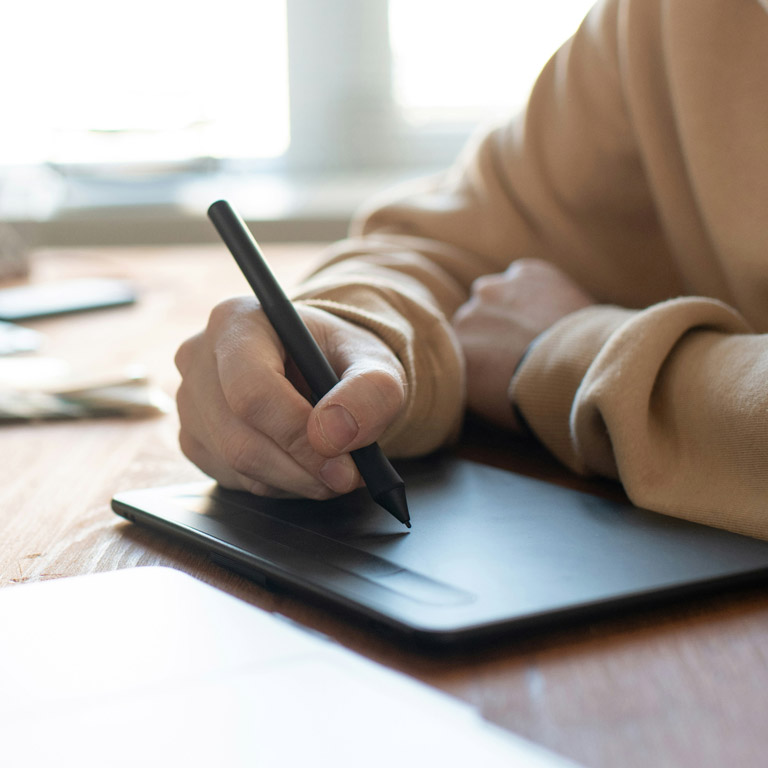 different types of logo design reading